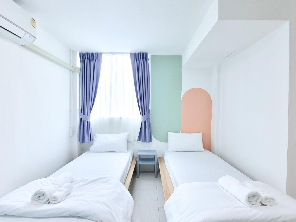 The Zai Apartment Ban Krathum Lom Екстериор снимка