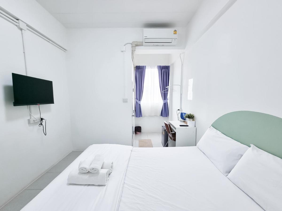 The Zai Apartment Ban Krathum Lom Екстериор снимка