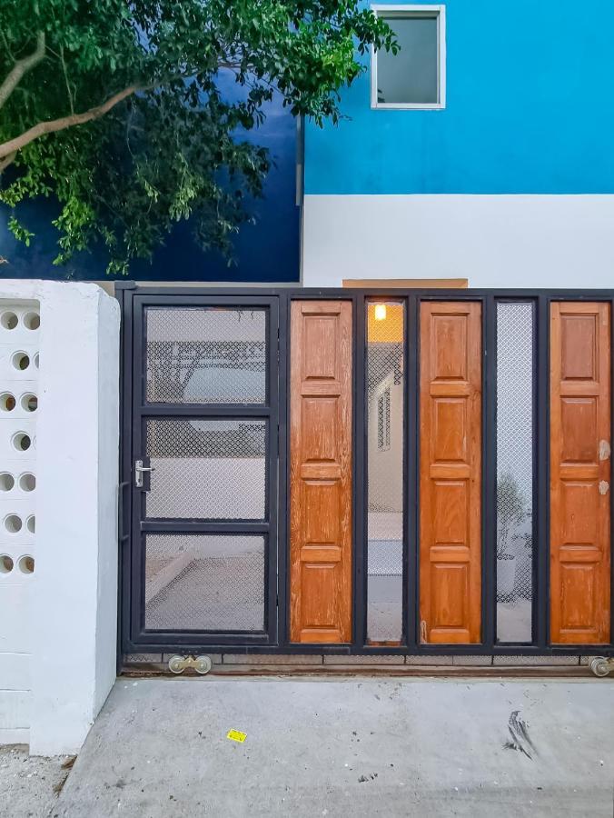 The Zai Apartment Ban Krathum Lom Екстериор снимка